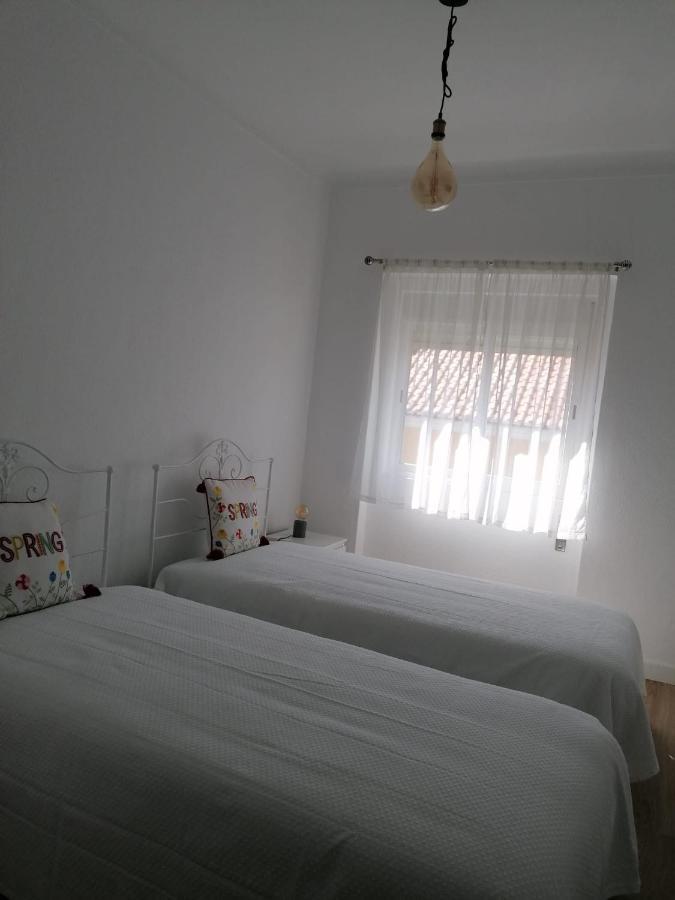 Alojamento Justo - Vila De Montargil Exterior foto